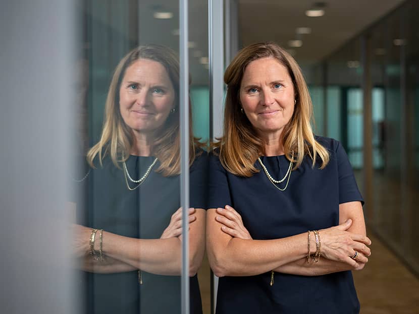 Portretfoto Manon Bloemer