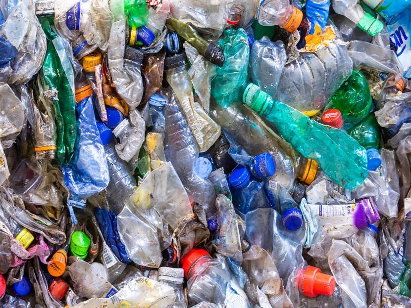 Berg plastic afval
